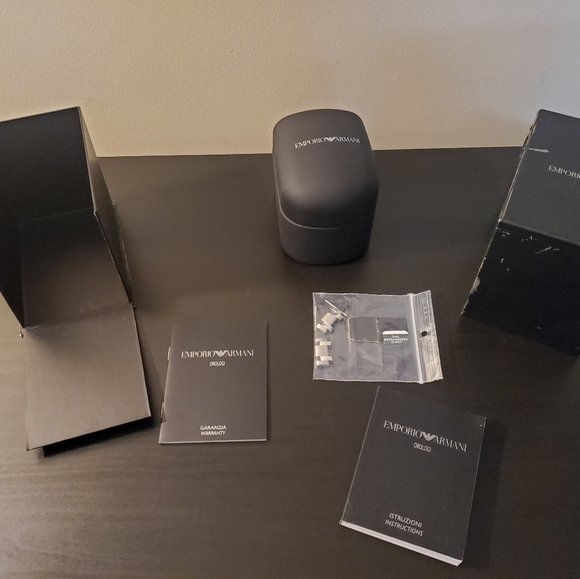 Emporio Armani Watch - Picture 4 of 5